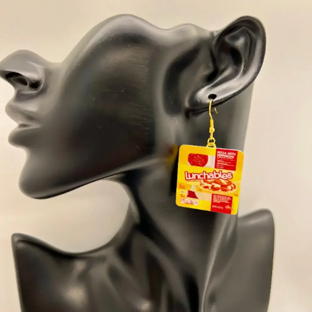 Kylie Wylie Customs these earrings